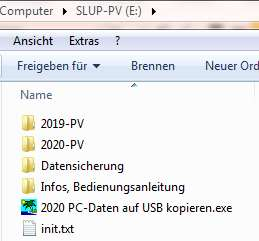 Explorer-Ansicht des USB-Sticks mit den Ordnern je Jahrgang, Datensicherung und dem Tool PC-Daten auf USB kopieren